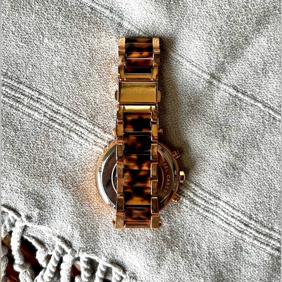 Michael Kors Women's Parker Chronograph Watch MK5538 - Picture 5 of 15